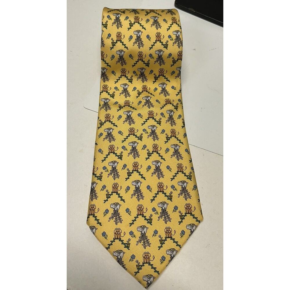 SALVATORE FERRAGAMO Men's Luxury 100% Silk Necktie Yellow Elephant & Lion Italy